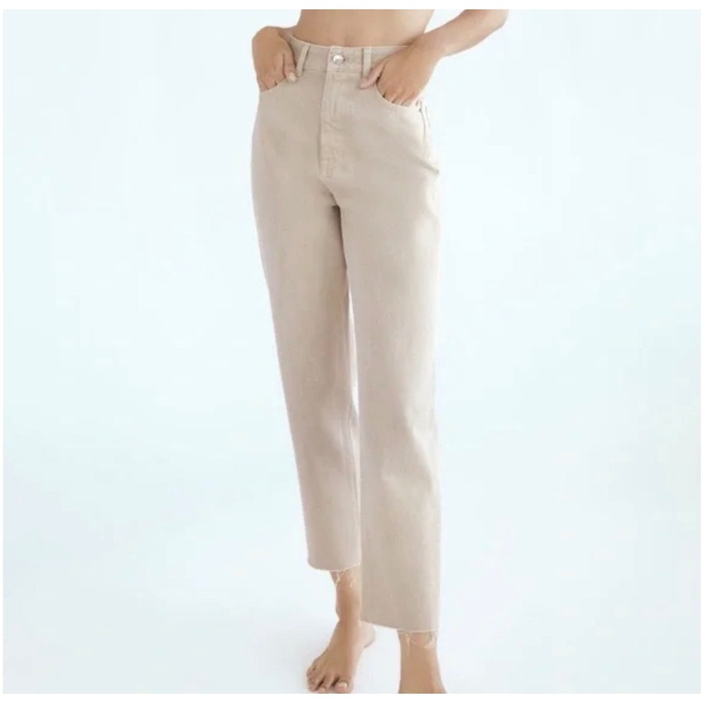 ZARA Beige High Rise Mom Jeans‎ Women Size 2